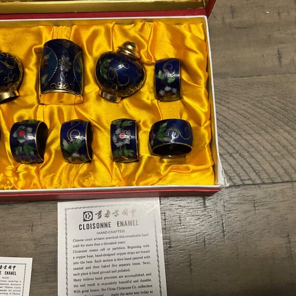 Vintage Enamel Brass Cloisonne Napkin Rings Shakers Original Box - Picture 2 of 7